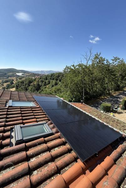 Montrottier 4 panneaux photovoltaïques d'une installation 3kW Monts du Lyonnais autoconsommation