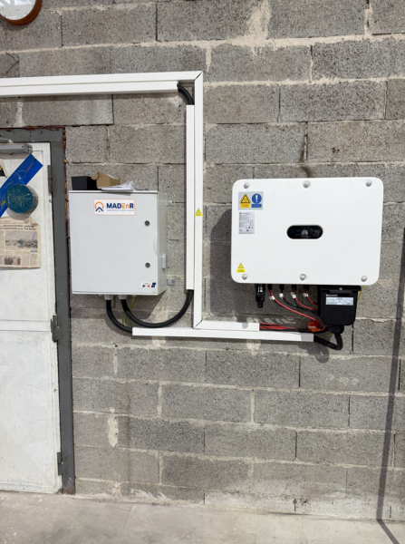 Installation solaire photovoltaïque de 36 kWc sur un toit agricole à Beaufort en Savoie avec onduleur Huawei par All Energy R (Ancy, 69490)