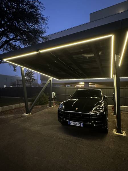 Intégrez les carports photovoltaïques Genelios pour une énergie propre et efficace